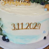 Tortabeszúró születési dátummal