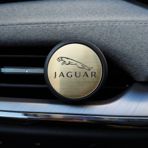 Fekete autós illatosító Jaguár